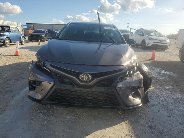 Photo 4 VIN: 4T1G11AK1NU675868 - TOYOTA CAMRY SE 