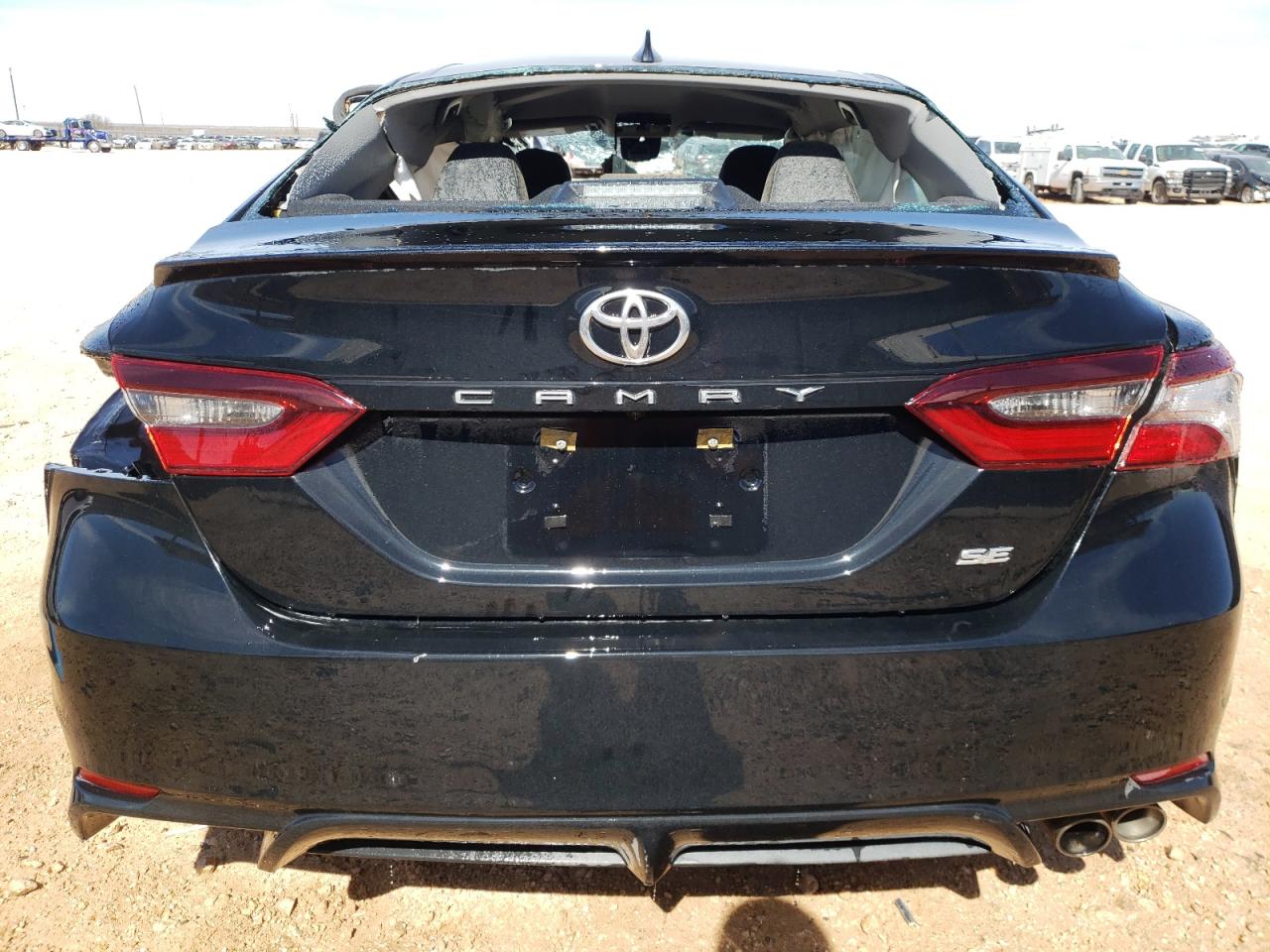 Photo 5 VIN: 4T1G11AK1NU695229 - TOYOTA CAMRY 