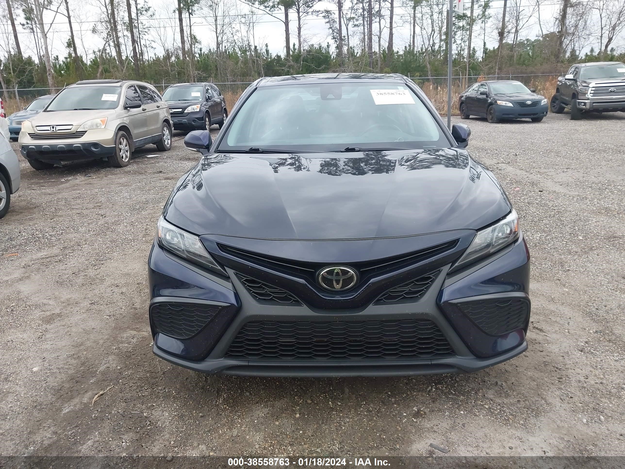 Photo 11 VIN: 4T1G11AK1NU710084 - TOYOTA CAMRY 