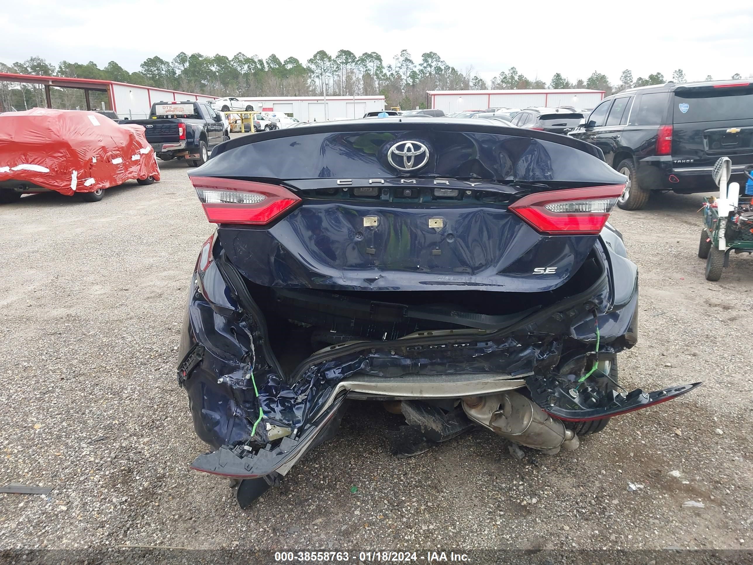 Photo 15 VIN: 4T1G11AK1NU710084 - TOYOTA CAMRY 