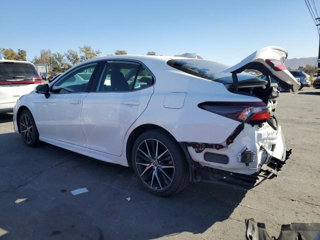 Photo 1 VIN: 4T1G11AK1PU180556 - TOYOTA CAMRY SE N 