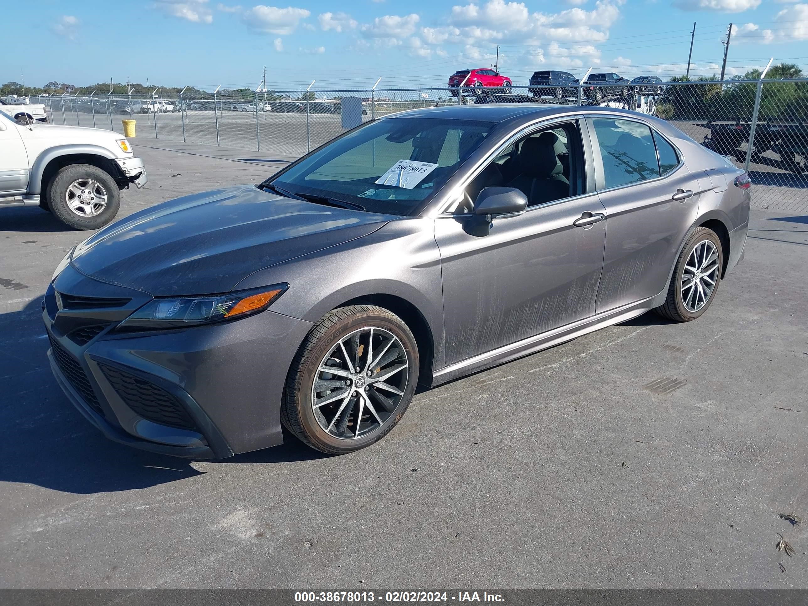 Photo 1 VIN: 4T1G11AK1PU761233 - TOYOTA CAMRY 