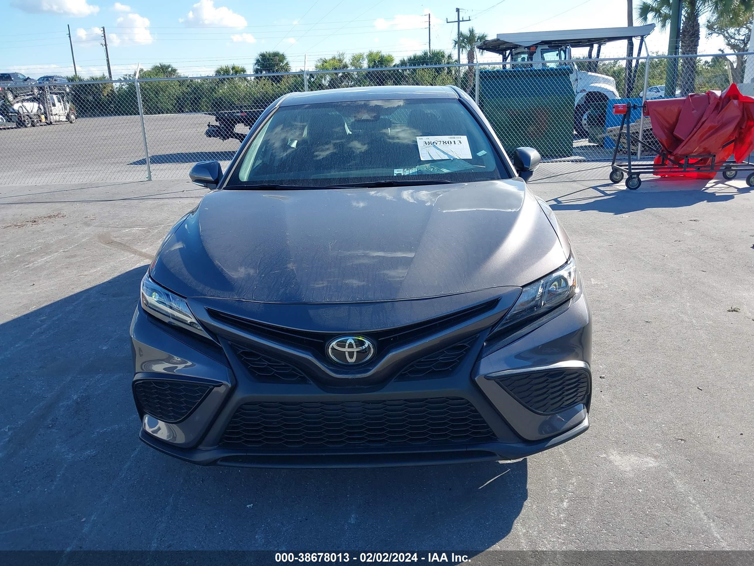 Photo 11 VIN: 4T1G11AK1PU761233 - TOYOTA CAMRY 