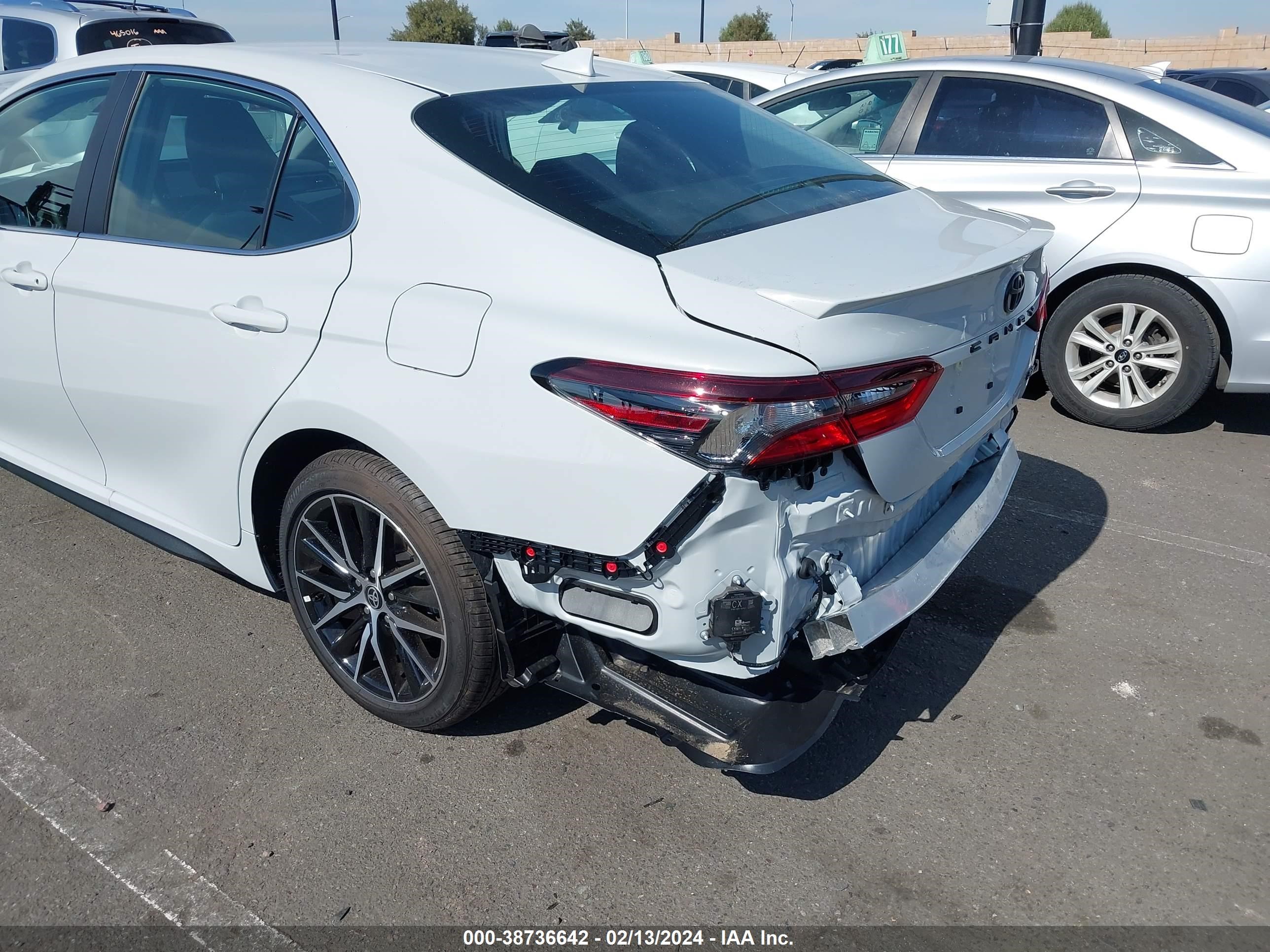 Photo 5 VIN: 4T1G11AK1RU222727 - TOYOTA CAMRY 