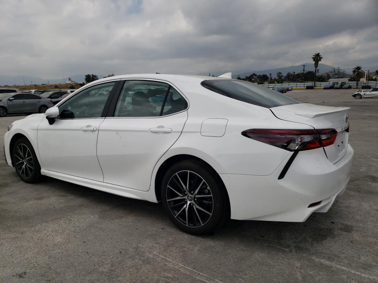 Photo 1 VIN: 4T1G11AK1RU906581 - TOYOTA CAMRY 