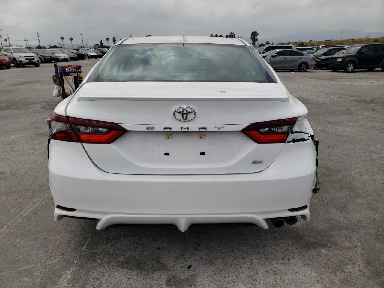 Photo 5 VIN: 4T1G11AK1RU906581 - TOYOTA CAMRY 