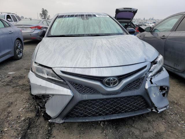 Photo 4 VIN: 4T1G11AK2LU316199 - TOYOTA CAMRY SE 