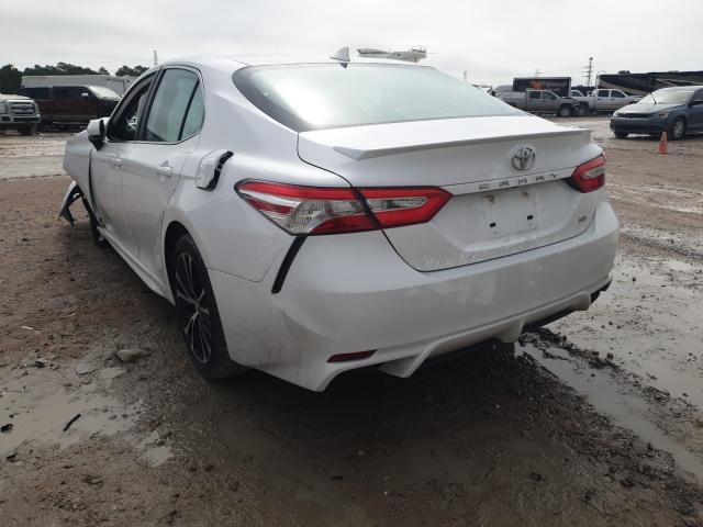 Photo 2 VIN: 4T1G11AK2LU330815 - TOYOTA CAMRY SE 