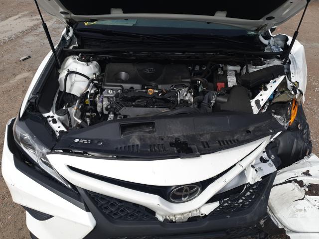 Photo 6 VIN: 4T1G11AK2LU330815 - TOYOTA CAMRY SE 