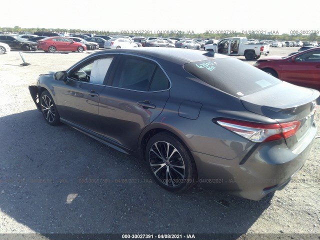 Photo 2 VIN: 4T1G11AK2LU504799 - TOYOTA CAMRY 