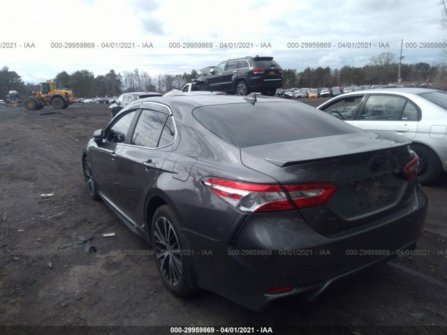 Photo 2 VIN: 4T1G11AK2LU511588 - TOYOTA CAMRY 