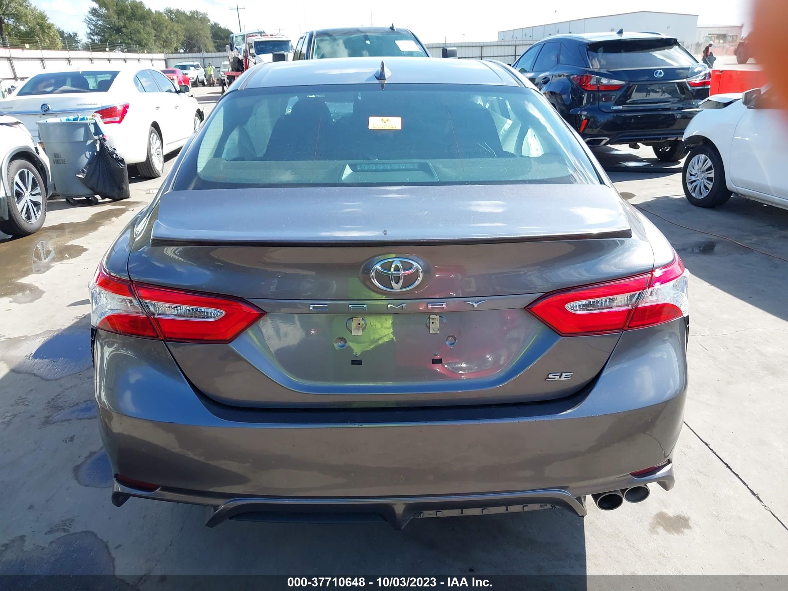 Photo 14 VIN: 4T1G11AK2LU871363 - TOYOTA CAMRY 