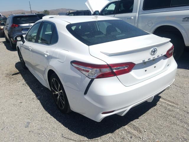 Photo 2 VIN: 4T1G11AK2LU931903 - TOYOTA CAMRY SE 