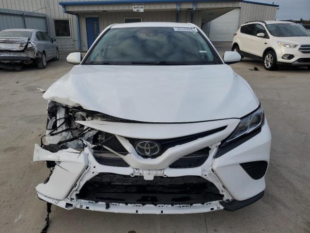 Photo 4 VIN: 4T1G11AK2LU942951 - TOYOTA CAMRY SE 