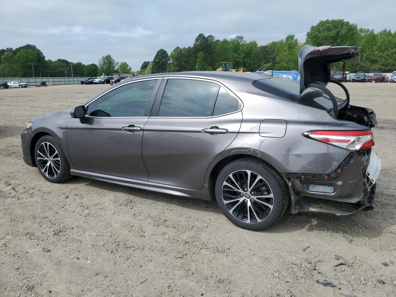 Photo 1 VIN: 4T1G11AK2LU947809 - TOYOTA CAMRY 