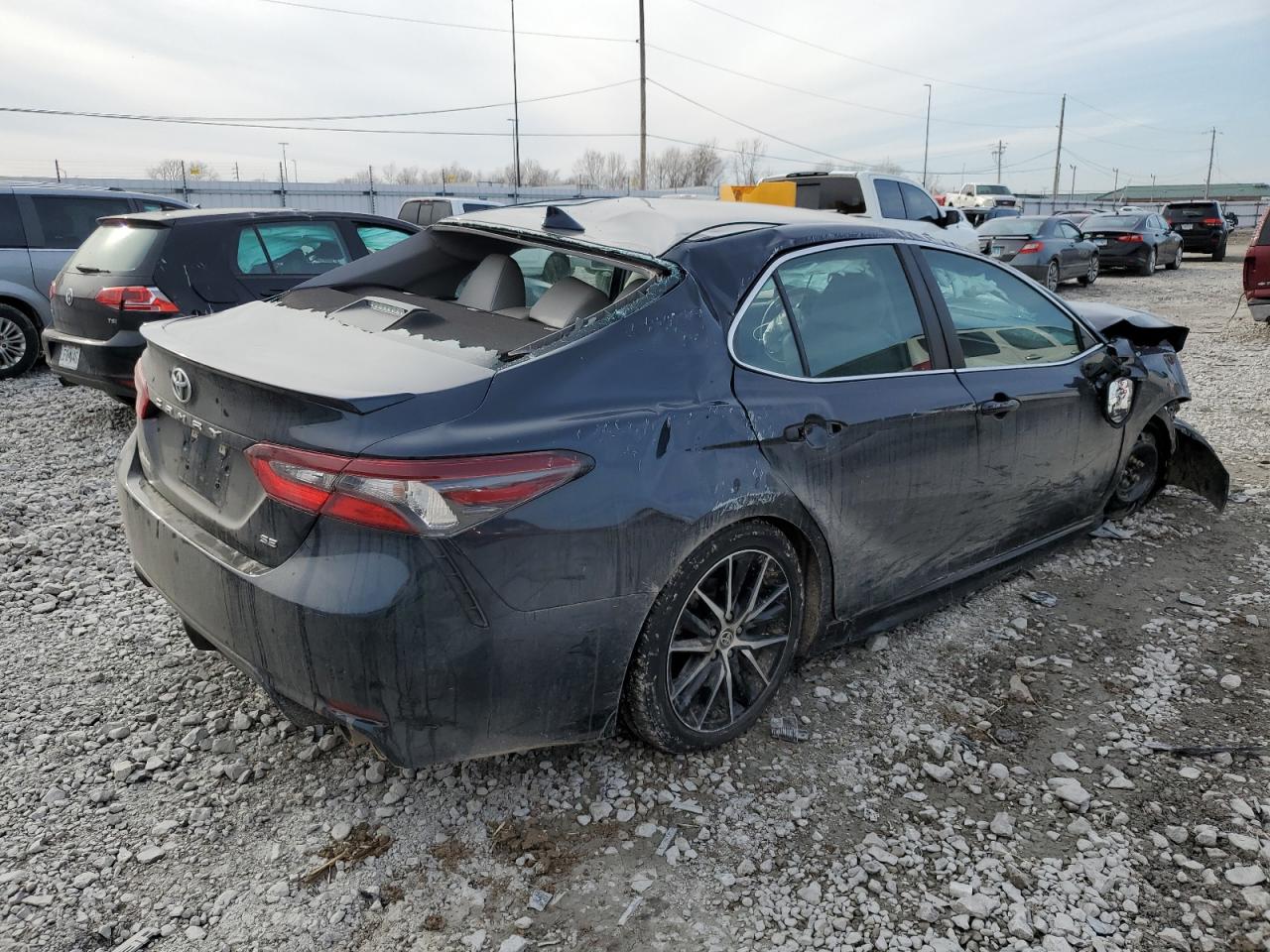 Photo 2 VIN: 4T1G11AK2MU418829 - TOYOTA CAMRY 