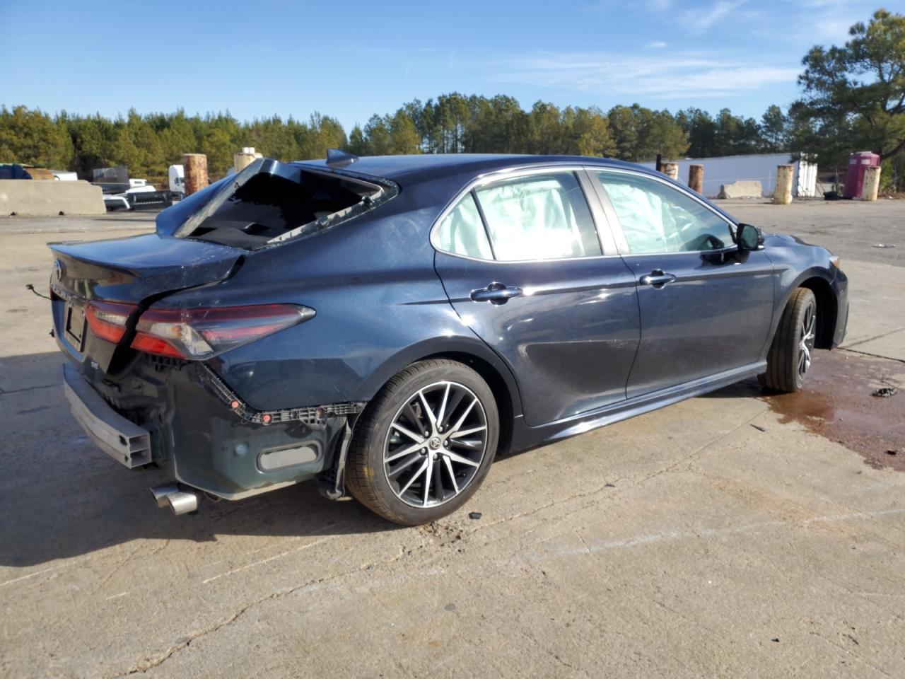 Photo 2 VIN: 4T1G11AK2MU443844 - TOYOTA CAMRY 