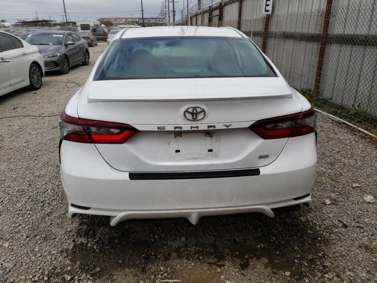 Photo 5 VIN: 4T1G11AK2MU556306 - TOYOTA CAMRY 