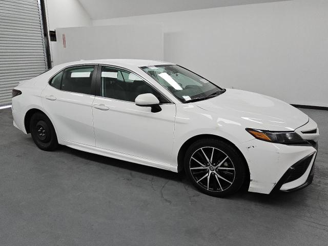 Photo 3 VIN: 4T1G11AK2MU585790 - TOYOTA CAMRY SE 