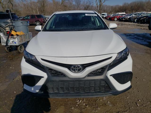 Photo 4 VIN: 4T1G11AK2MU589970 - TOYOTA CAMRY SE 