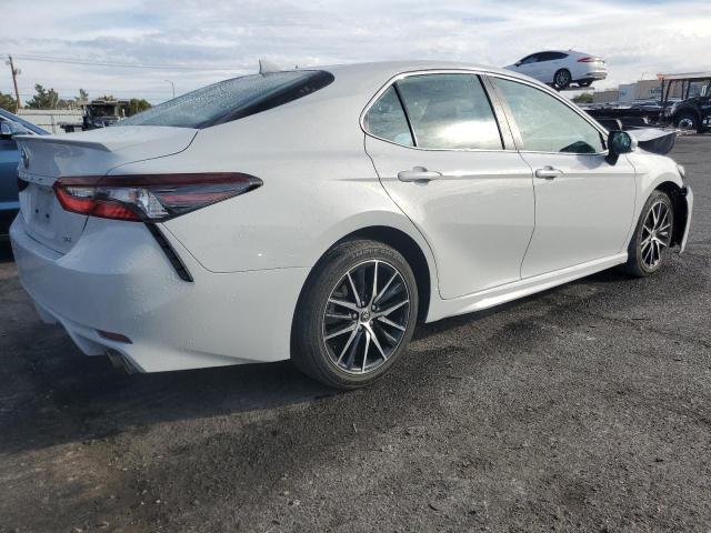 Photo 2 VIN: 4T1G11AK2NU061282 - TOYOTA CAMRY SE 