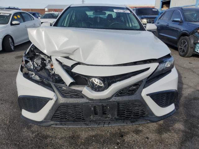 Photo 4 VIN: 4T1G11AK2NU061282 - TOYOTA CAMRY SE 