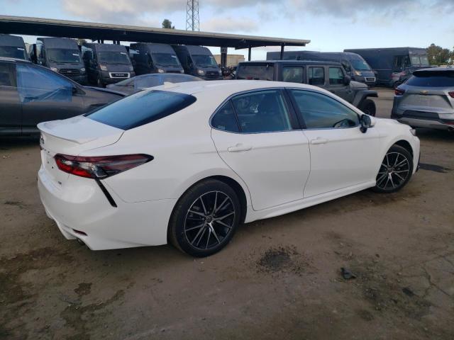 Photo 2 VIN: 4T1G11AK2NU626968 - TOYOTA CAMRY SE 