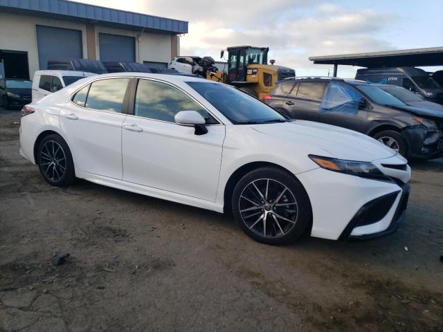 Photo 3 VIN: 4T1G11AK2NU626968 - TOYOTA CAMRY SE 