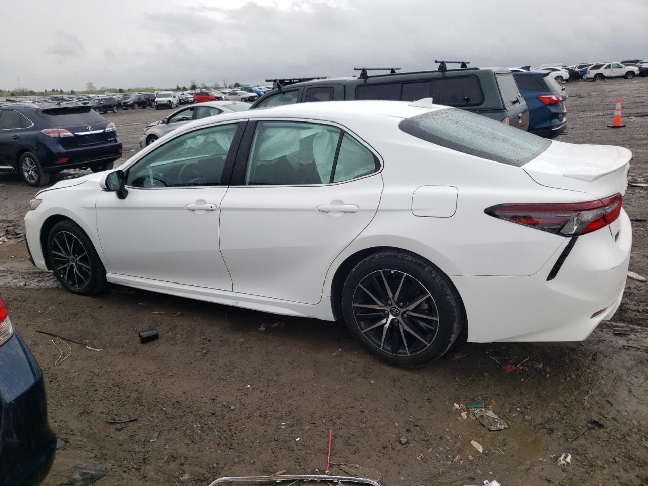 Photo 1 VIN: 4T1G11AK2NU628946 - TOYOTA CAMRY 