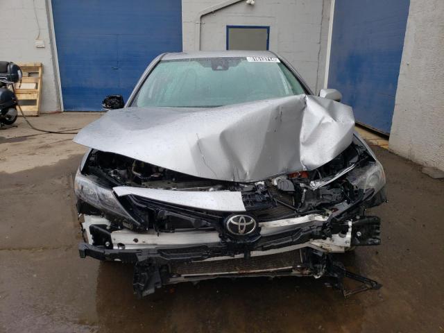 Photo 4 VIN: 4T1G11AK2NU662109 - TOYOTA CAMRY SE 