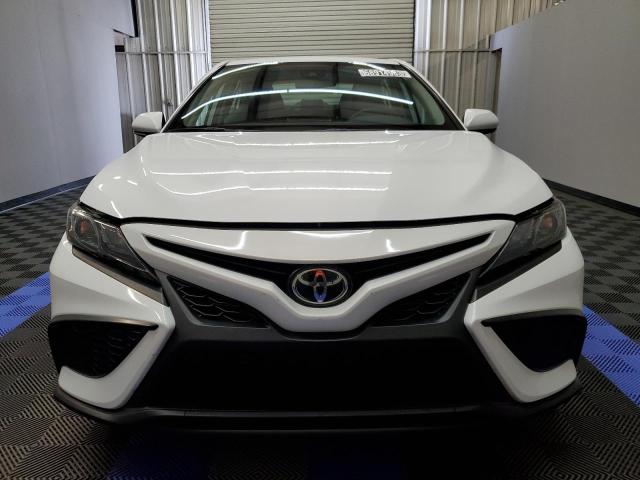 Photo 4 VIN: 4T1G11AK2NU666581 - TOYOTA CAMRY SE 