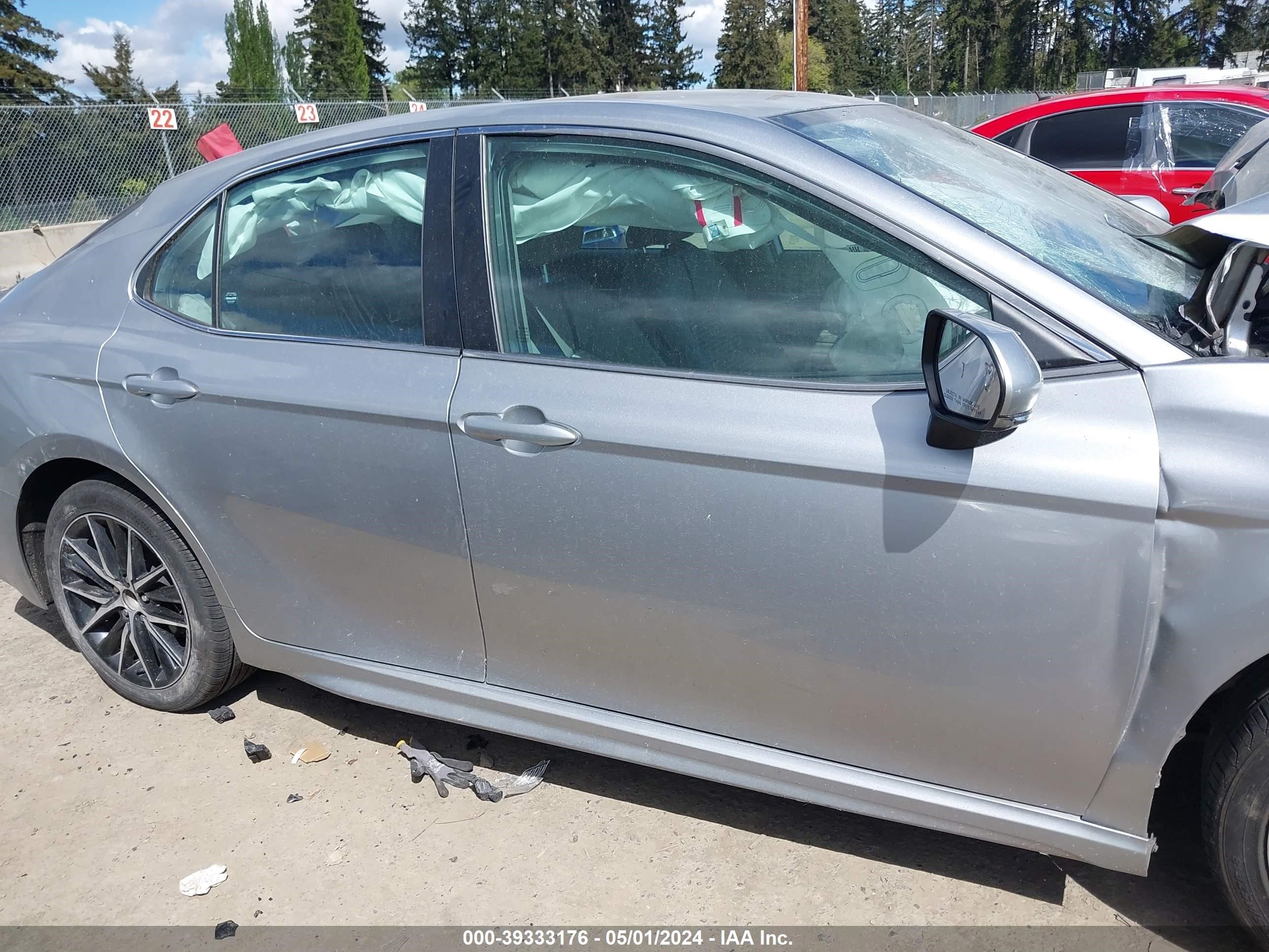 Photo 12 VIN: 4T1G11AK2NU667715 - TOYOTA CAMRY 