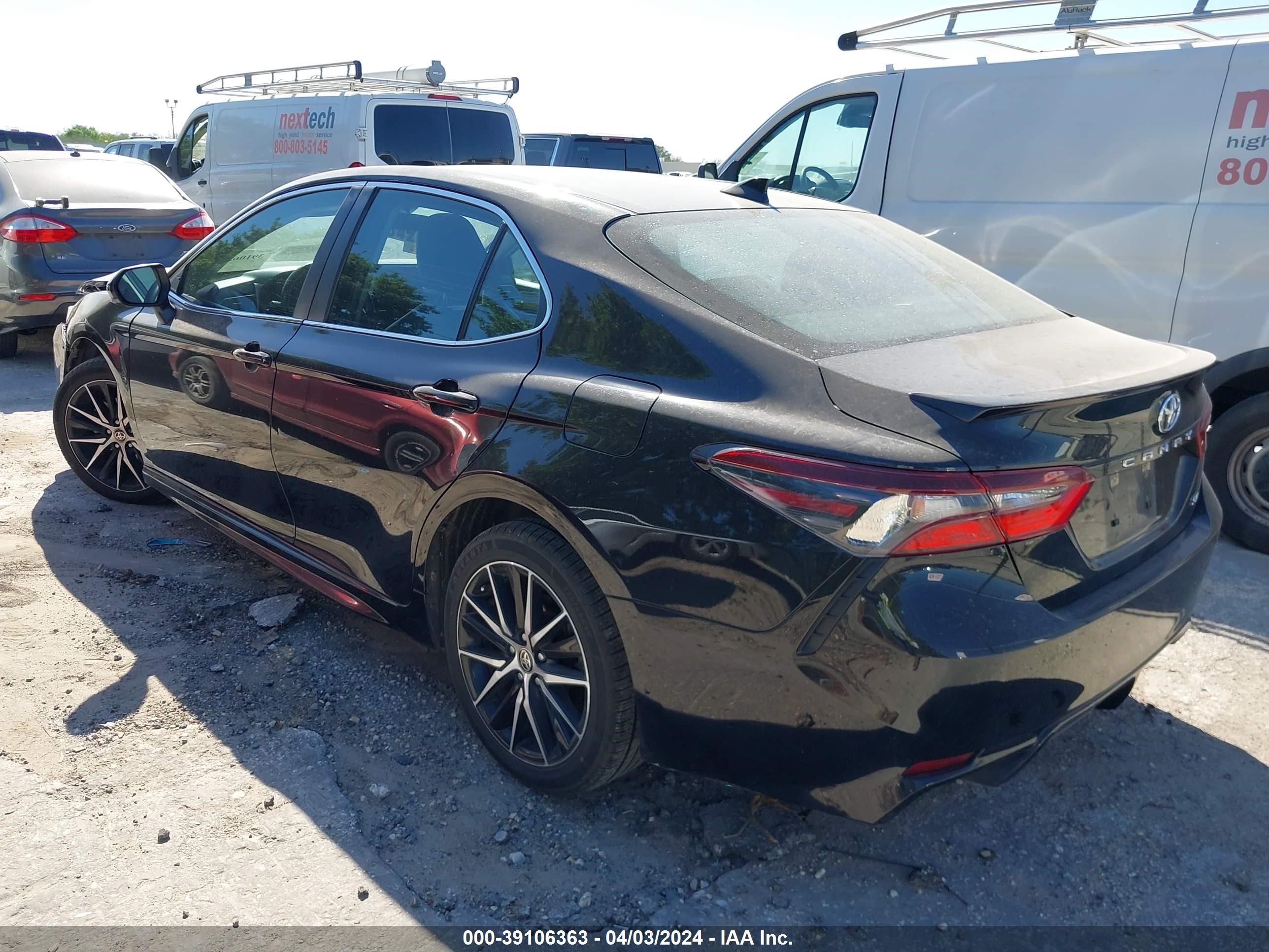 Photo 2 VIN: 4T1G11AK2NU707971 - TOYOTA CAMRY 