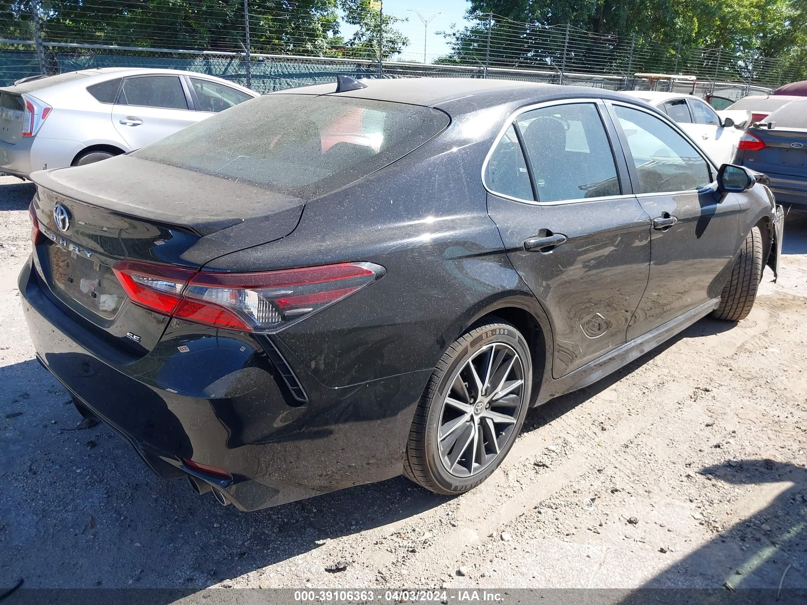 Photo 3 VIN: 4T1G11AK2NU707971 - TOYOTA CAMRY 