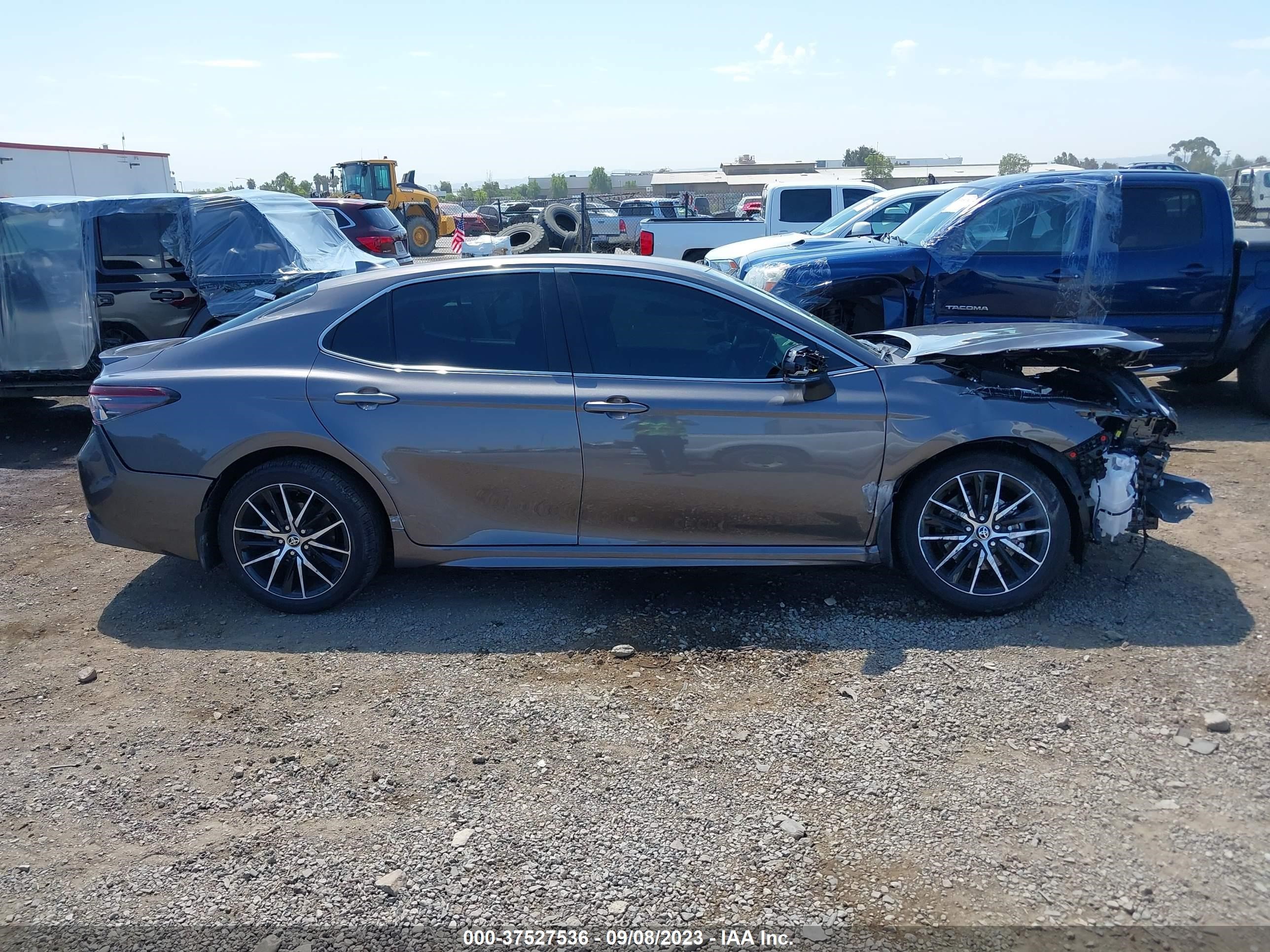 Photo 12 VIN: 4T1G11AK2PU809466 - TOYOTA CAMRY 