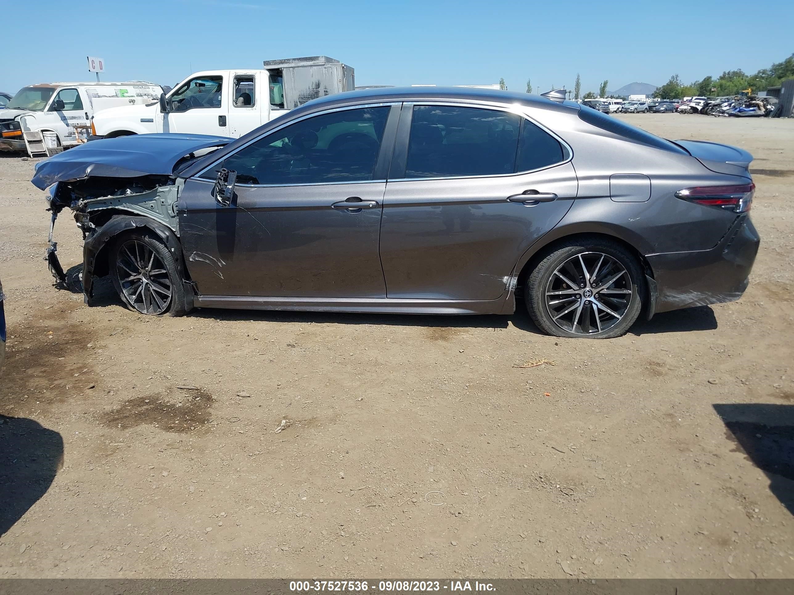 Photo 13 VIN: 4T1G11AK2PU809466 - TOYOTA CAMRY 