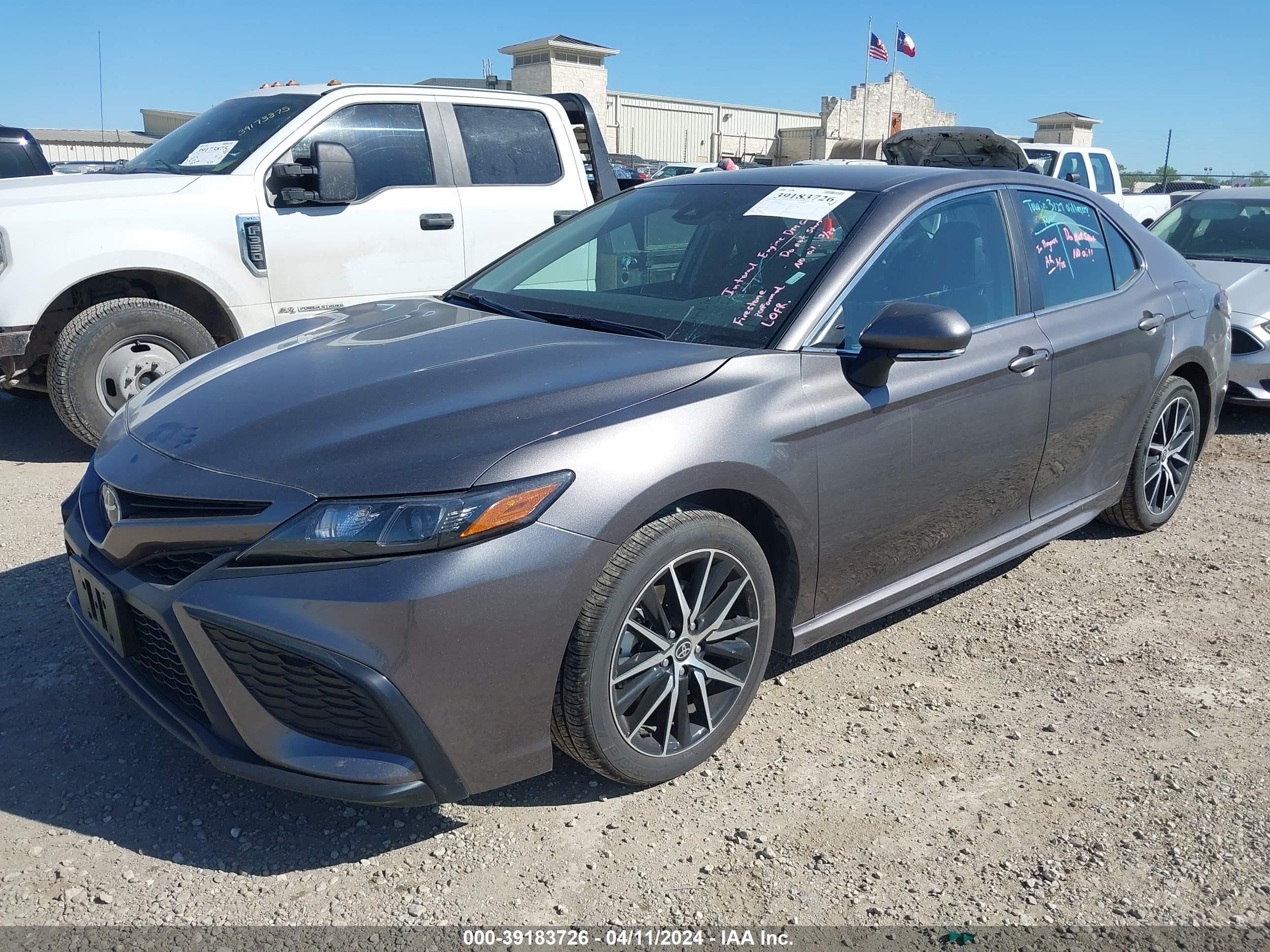 Photo 1 VIN: 4T1G11AK2RU880802 - TOYOTA CAMRY 