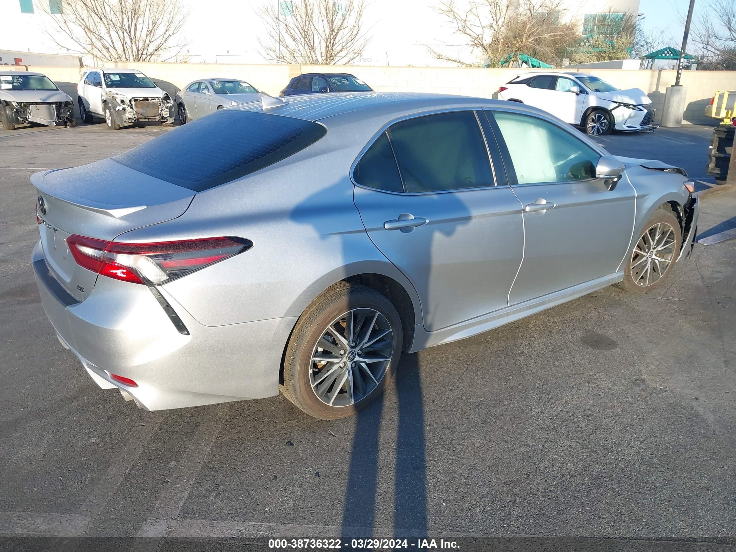 Photo 3 VIN: 4T1G11AK2RU885210 - TOYOTA CAMRY 