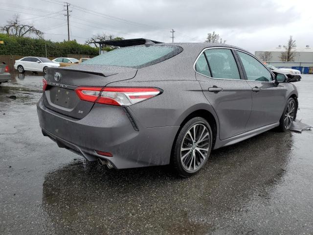 Photo 2 VIN: 4T1G11AK3LU339393 - TOYOTA CAMRY SE 