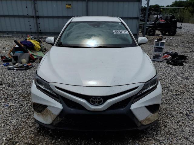 Photo 4 VIN: 4T1G11AK3LU348465 - TOYOTA CAMRY SE 