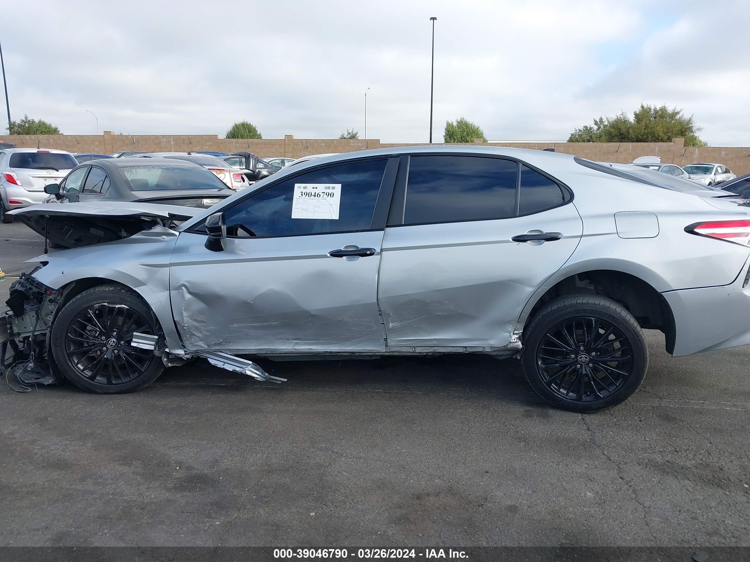 Photo 14 VIN: 4T1G11AK3LU376380 - TOYOTA CAMRY 