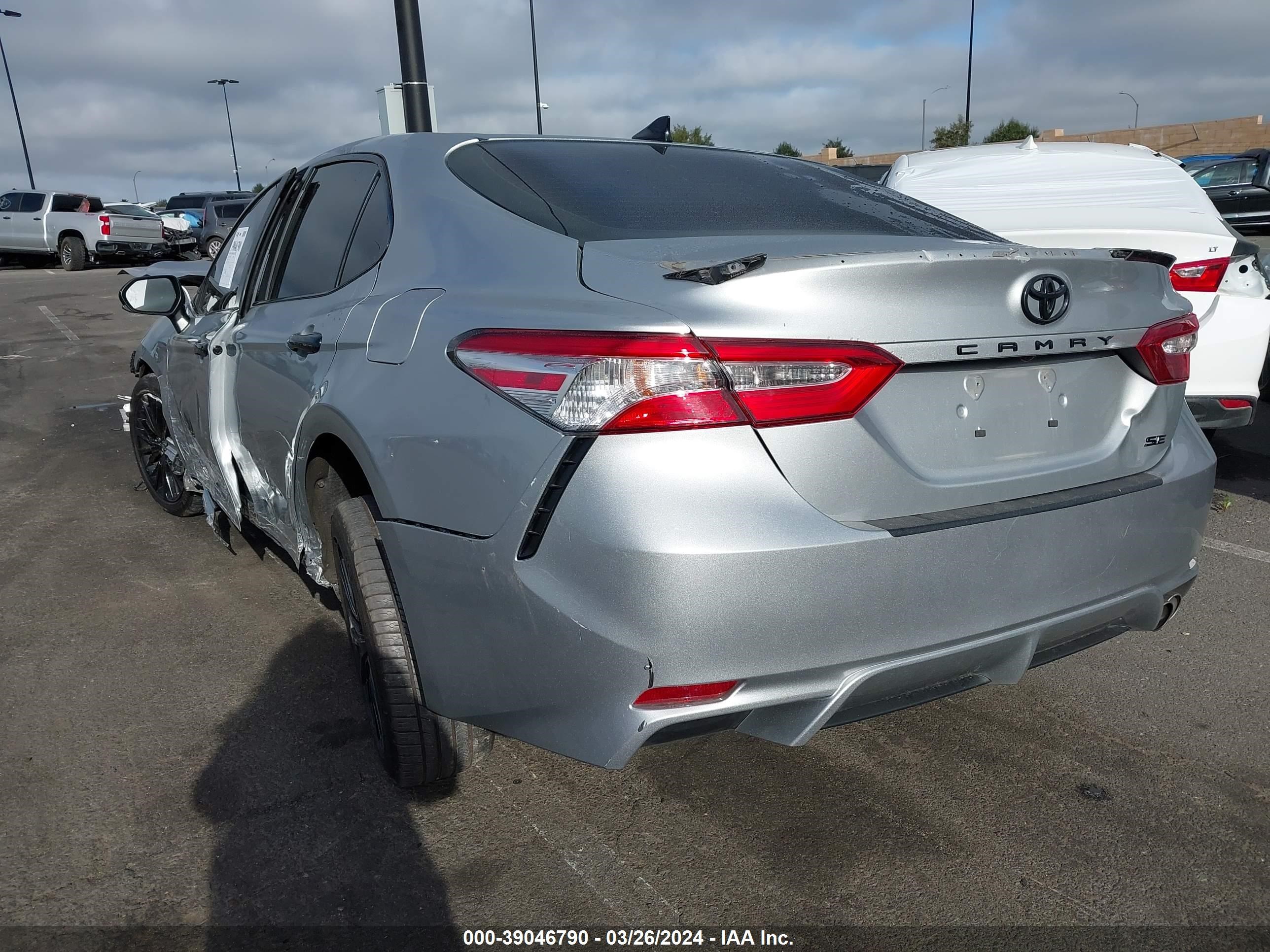 Photo 2 VIN: 4T1G11AK3LU376380 - TOYOTA CAMRY 