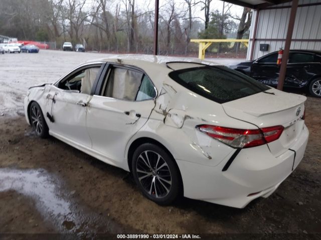 Photo 2 VIN: 4T1G11AK3LU884641 - TOYOTA CAMRY 