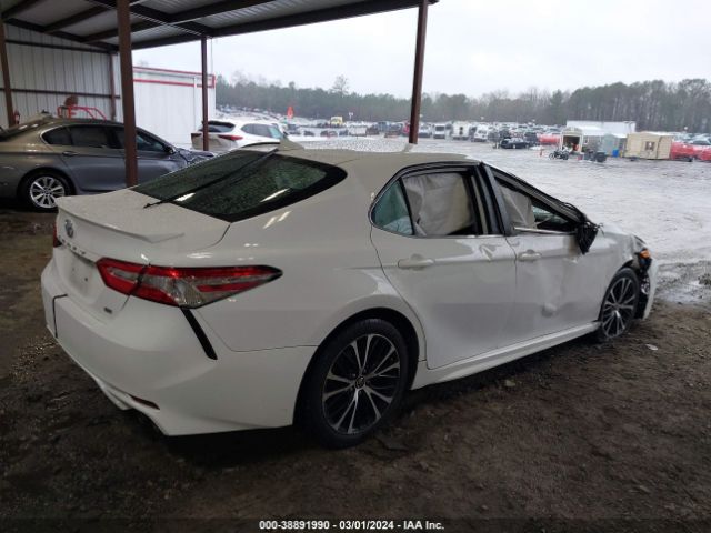 Photo 3 VIN: 4T1G11AK3LU884641 - TOYOTA CAMRY 