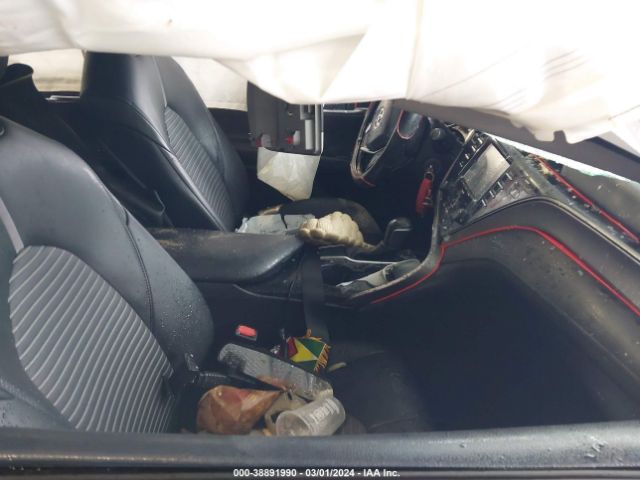 Photo 4 VIN: 4T1G11AK3LU884641 - TOYOTA CAMRY 