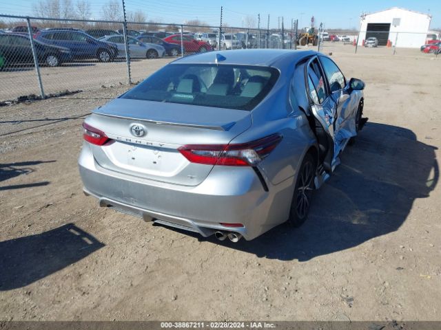 Photo 3 VIN: 4T1G11AK3MU413140 - TOYOTA CAMRY 