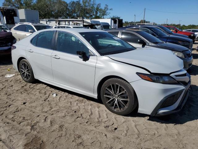 Photo 3 VIN: 4T1G11AK3NU044443 - TOYOTA CAMRY SE 