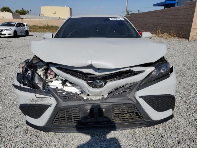 Photo 4 VIN: 4T1G11AK3NU057659 - TOYOTA CAMRY SE 