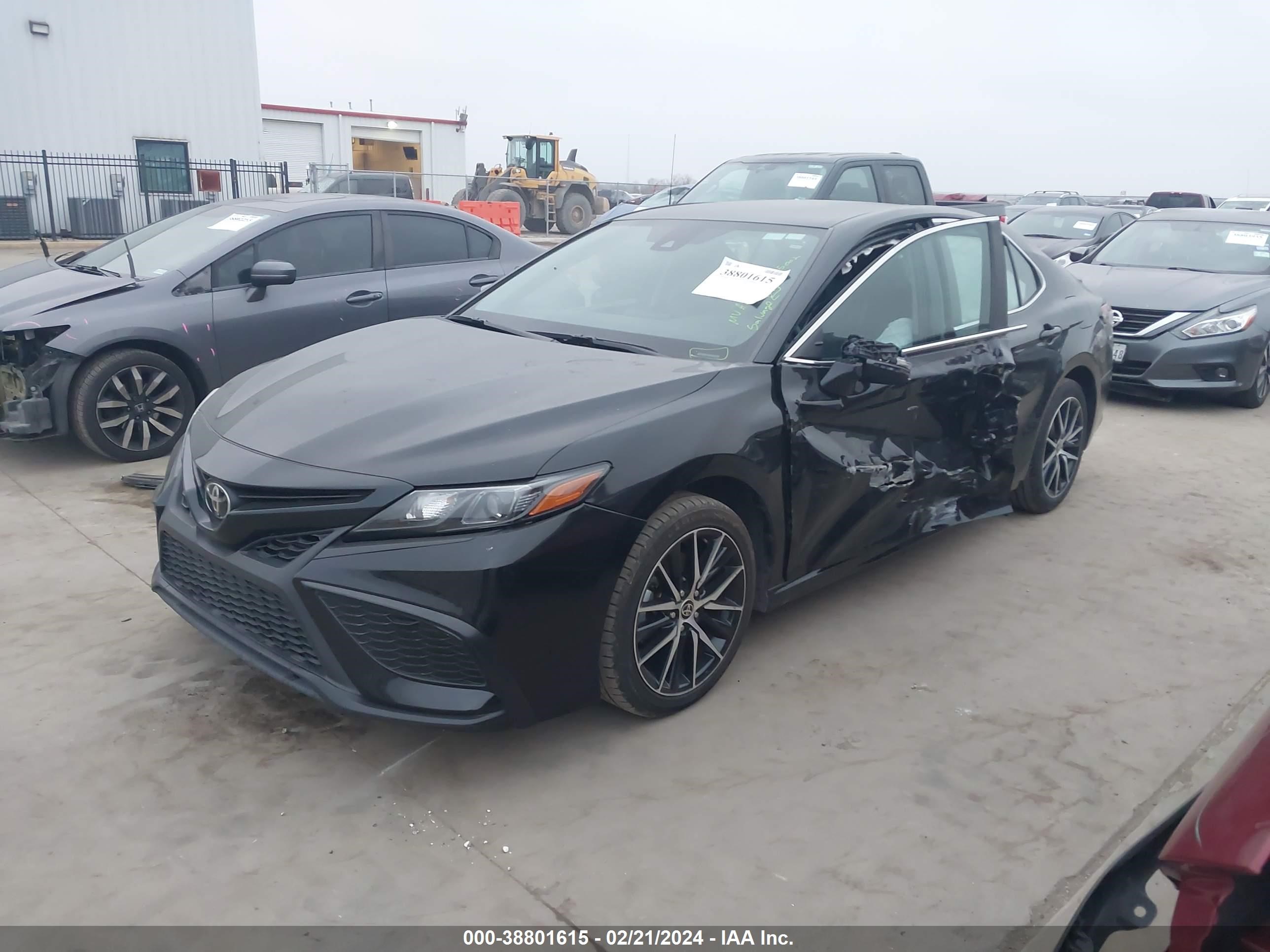 Photo 1 VIN: 4T1G11AK3NU499163 - TOYOTA CAMRY 