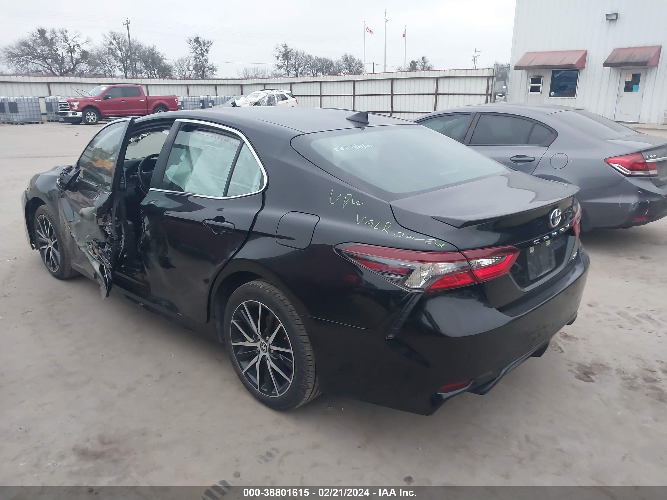 Photo 2 VIN: 4T1G11AK3NU499163 - TOYOTA CAMRY 